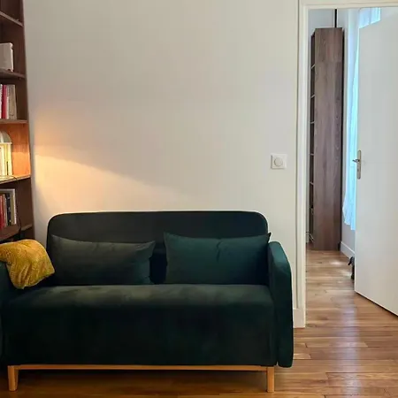 Un Chaleureux Et Simple Au Coeur Du 5e Arrondissement Paris