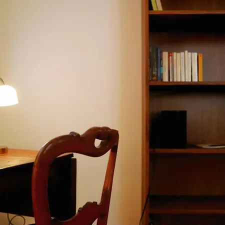 Un Chaleureux Et Simple Au Coeur Du 5e Arrondissement Paris