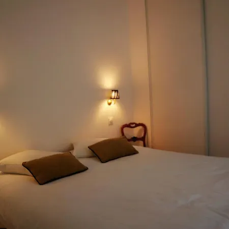 Un Chaleureux Et Simple Au Coeur Du 5e Arrondissement Lejlighed